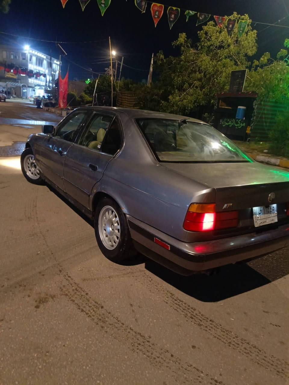 سلام عليكم بيئم 535 اوتماتيك رقم بغداد تحويل اب اي وقت موديل1991 كير حاويه+ مكينه حلوة  تخم تاير جديد حداديه زينه لا بئس دواخل  نضيفة شاشه كامره خلفيه السعر 40 وبيهة مجال قليل مكاني بابل محاويل اي ستفسار اتصل اوبيك خير ودلل ***********
