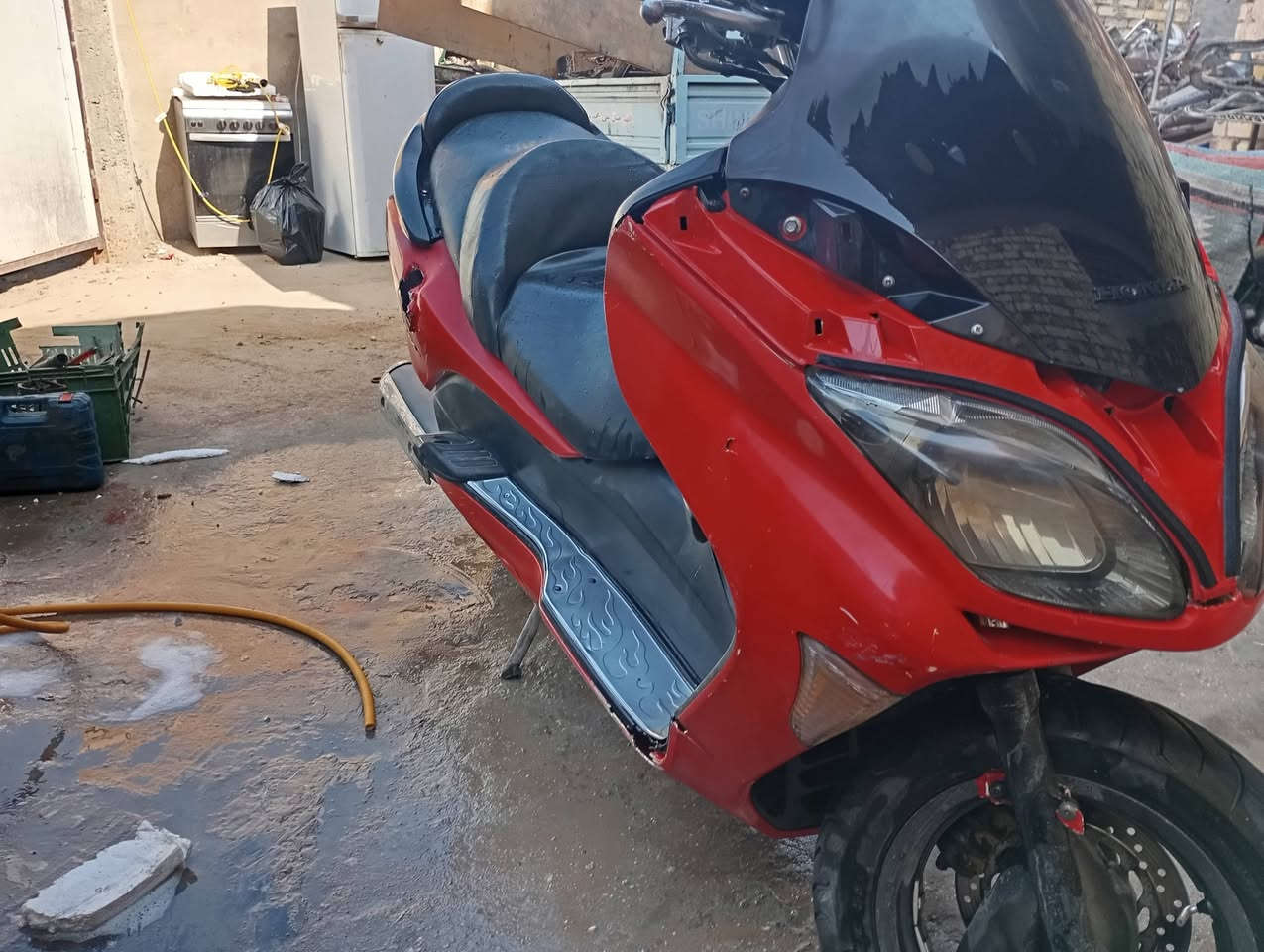 دراجه فورزه ٠٨ السعر 550 العنوان بابل حي الجزائر مكلف بالنشر الشراي يتصل على الرقم ***********
