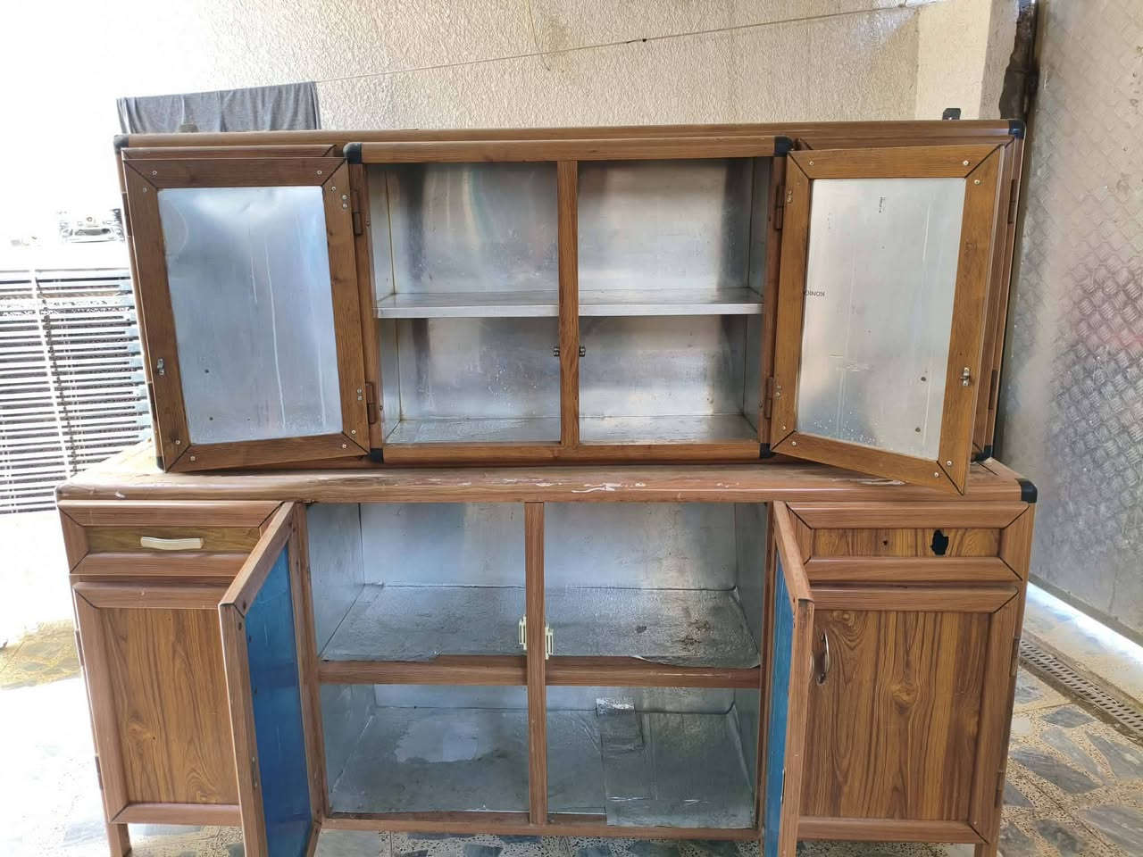 كاونتر نضيف جدا مابيه ضرار سعر 180او بيه مجال


**إذا كنت صاحب هذا الإعلان وتريد حذفه لأي سبب، رجاءا أرسل رسالة إلى الدعم الفني**