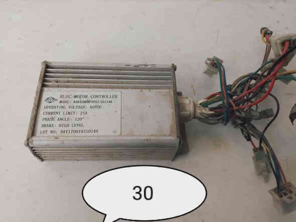 غراض هارلي للبيع وموجود الفج واليده مال ابريك والايطار مال الويل الخلفي و الطبكات مال ويل  الي يريد الغراض يتصل ***********
