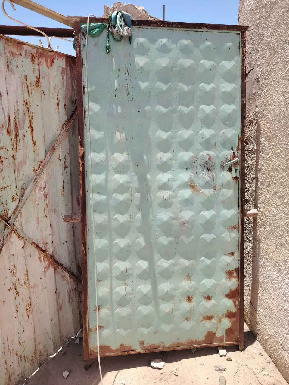 غراض تفليش
للبيع
ابواب خشب وحديد وشبابيك


**إذا كنت صاحب هذا الإعلان وتريد حذفه لأي سبب، رجاءا أرسل رسالة إلى الدعم الفني**