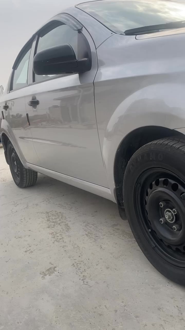 السلام عليكم
افيو خليجي المرغوب للبيع
موديل2008
كفالة عامه شرط فحص
سياره محرك 16شرط
كير دبل طخم جديد تايرات جديد 
صبغ بيها فقط يم بكلايت يمين 4اصابع وكفاله باقي شركه
كابون بانزين اني شرعي وباسمي شرط تحويل  سعر 75ومجال بسيط جدا للاتصال على الرقم ***********
