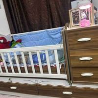 تخت طفل • موصل • نينوى