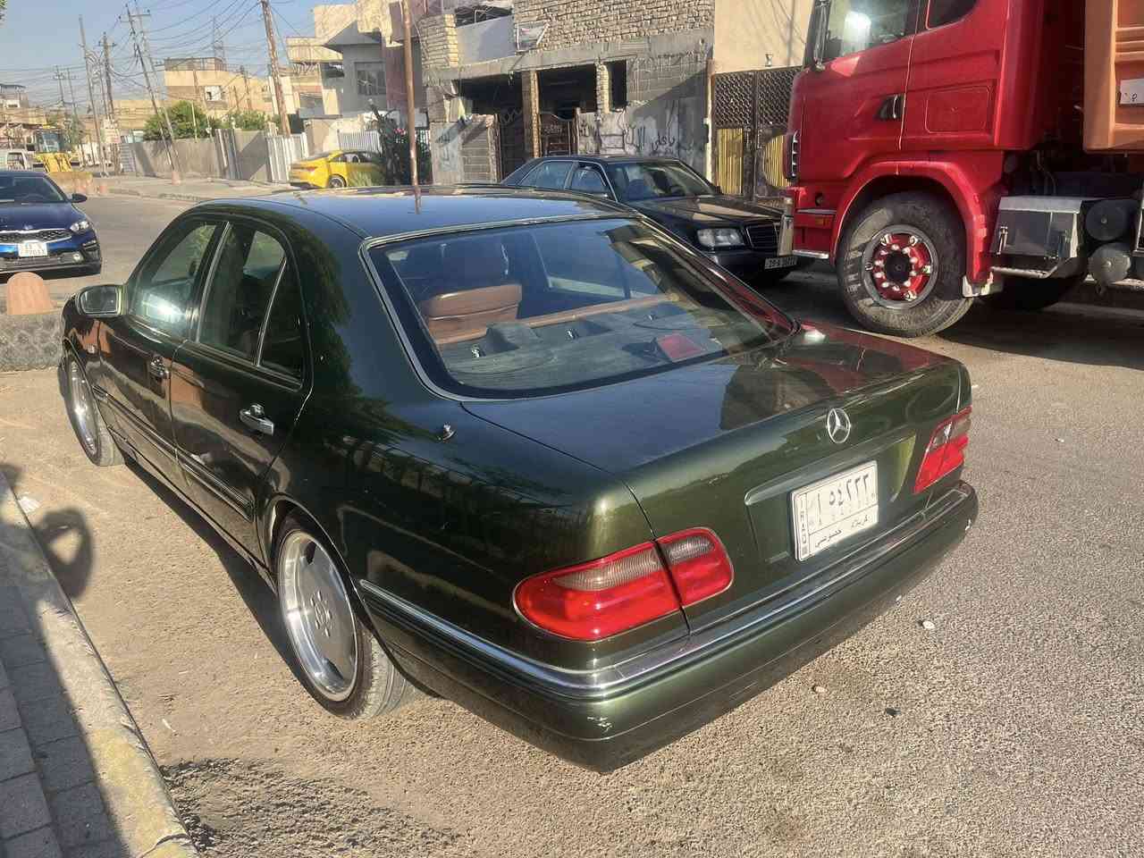السلام عليكم
مارسيدس ام عيون ١٩٩٦
خراطيم سياره نضافتها داخل وخارج ١٠٠٪؜
كير d4
رقم كربلاء
سنويه ساقطه بأسم صديق ومستعد يحول ثاني يوم 
كشنات نصف كهرباء 
نقصها فقط حداديه نص عمر والباقي كله جاهز على اخر حبايه 
مري كهرباء
تبريدها ثلج 
حماوه طبيعيه وي التبريد 
سياره متعوب عليها ومال جناي 
سعرها ٩٠ ورقه 
رقم الهاتف
***********
