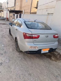 للبيع كيا ريو رقم بابل موديل ٢٠١٤ خليجي ١٦٠٠ دوش المحرك بي بخار للأمان...