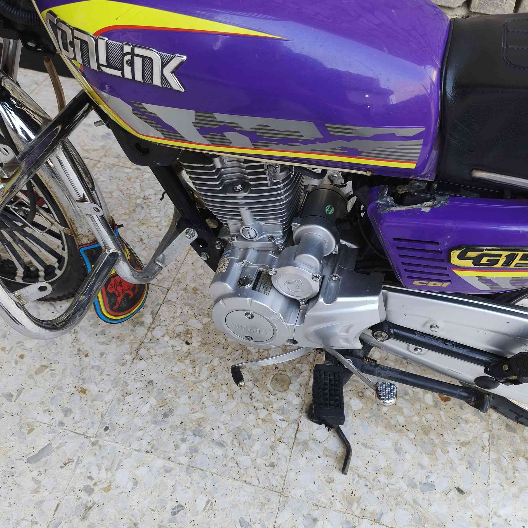 السلام عليكم
سونك ايراني اوراق كاملة 
 نظيفة كلش
السعر 650 
مكاني بغداد
***********
