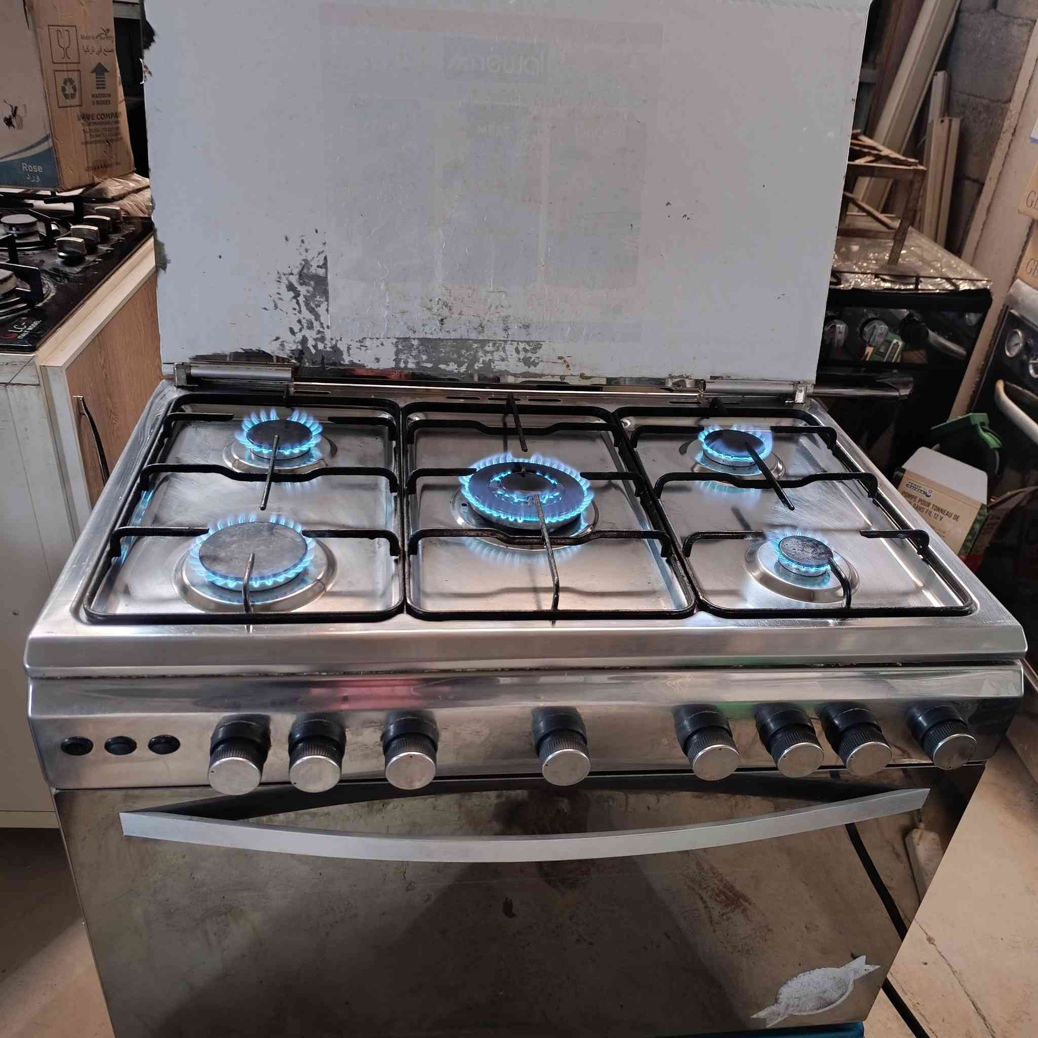 سلاوی خوداتان لێبێت تەباغێکی زۆر زۆر خاوێن بۆ فرۆشتن تەباغەکە هیچ کێشەو مشکیلەی نیە فرنو هەمو شتەکانی ایش دەکات هەر بەرێزێک خوازیارە پەیوەندی بکات یا خود نامە بنێریت   ***********
***********
تێ بینی ناو نیشام سۆران بەرزێوە
