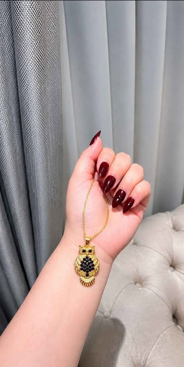 قلادة البومة 
لصاحبات الذوق الرفيع 💋
قلادة نسائية فاخرة مرصعة بالحجر 
✅طلاء ثابت
✅ذهب برازيلي اصلي
✅ مايتغير لونهه
✅متوفر باللون الذهبي
الاصلية 💯
متوفرة بالونين الاسود والفيروزي 
السعر 6 الاف 
🚘يوجد خدمة توصيل لجميع محافظات العراق ٤ الاف🚘 سميل, دهوك


**إذا كنت صاحب هذا الإعلان وتريد حذفه لأي سبب، رجاءا أرسل رسالة إلى الدعم الفني**