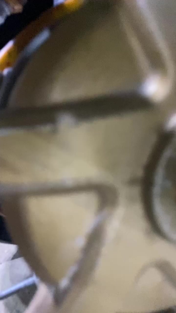 ماكس للبيع ٥٥بلاد بيه تزويد خير من الله     كلج امامي RGSاصلي ويل قبق جوزه شيال صالنصه قباقه ولفات دبلات شوته  السعر خاص دراجه غاليه الفكوره لحد بطبلي وبالخدمه ***********
