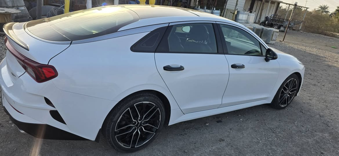 السلام عليكم K5 GT للبيع اعلى فئة 2500T كلين مكانها واسط ***********
