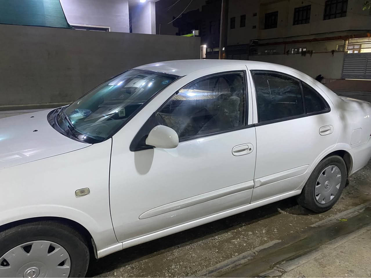 نيسان صني 2011 كوري رقم سليمانية محرك وگير وتبريد بشرط 4 طايرات  جديدة. هزة وسنوية جديدة لحد 2030 بي كوبون بنزين سيارة بي  أقل من ربع بابين صبغ إثر شخط  بدون دواخل ومكانات بسيطة بارد شرط التحويل والوكالة والغرامة....السعر 100 وبي مجال قليل للاستفسار الاتصال بالرقم
*********** كركوك, العراق
