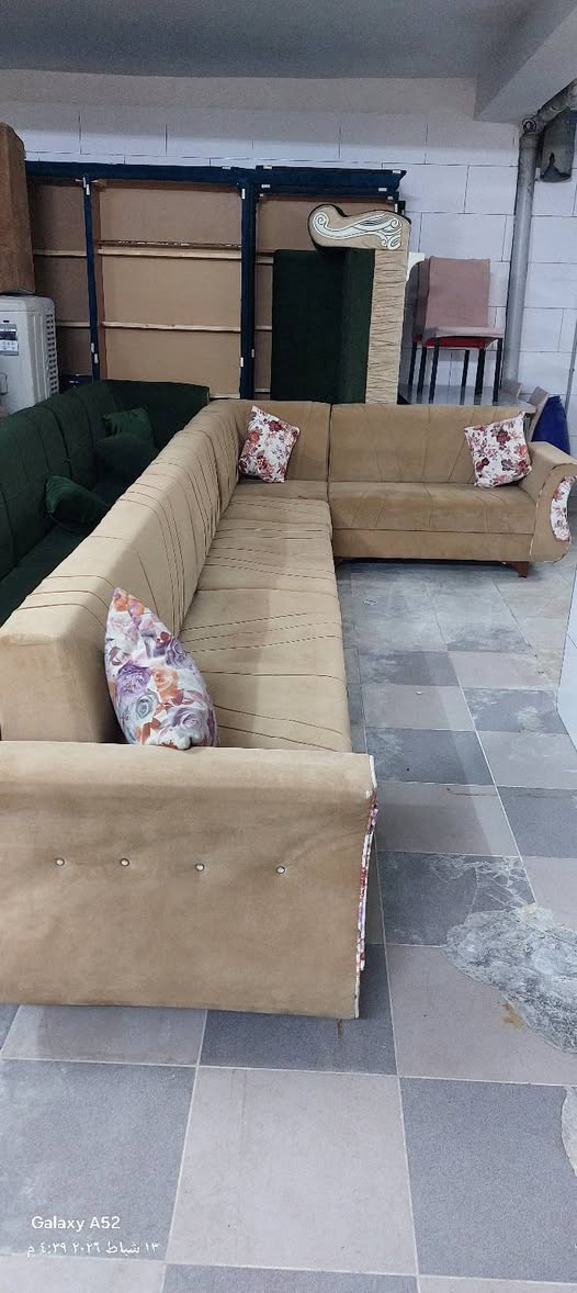 ديوان  كلش نضيف للبيع وبسعر ١٢٥الف الاستفسار الاتصال ع*********** شارع سالم خلف شركه كورك قرب دائره الكهرباء
