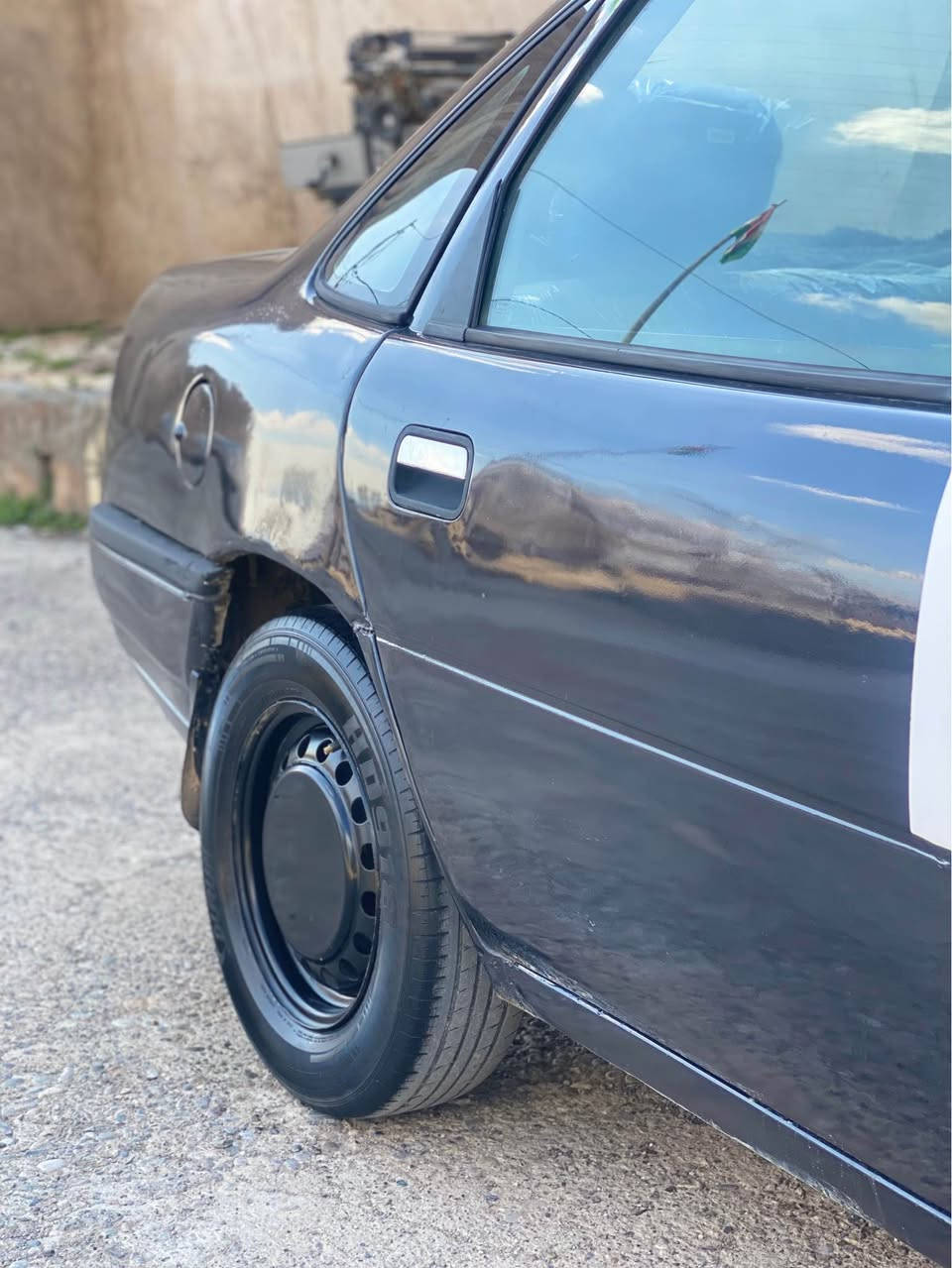 ئؤپل فيكترا ١٩٩٠ 
ئارم بلاستيك هةولير 
مةكينة ١٨ 
پاوةر 
Abs
جوار تاية ويلي لؤك 
ناو داخيلي لؤك 
تازة پةم عام كراوةتةوة  بؤ جواني 
ليدراوي و خايسي نية بة شةرتي فةحس 
موس و براوةي بة شةرت 
سةرةدةبلي بة شةرت 
بريك و ئيستؤپي تازة جاك كراوةتةوة ئيش دةكات 
لايت و جواري و سةكنيشي ئيش دةكات 
سلايدي ئيش دةكات 
نقوستاني تيا بوو بوتي جاك دةكةمةوة بة شةرتي فةحس يةك  دينار نقوستاني نية 
گير و مةكينةي بة شةرتي ١٠٠ فيتةر 
شوين كؤية 
نرخي ٢٧ وةرةقة 
***********
*********** كويسينجاك, أربيل
