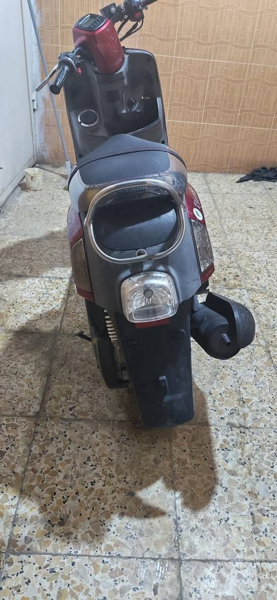 موديل ٢٠١١نوزل مامفتوحه
سعر مليون ***********
كلها ختم واحد  دراجه نضافه شوفت عينك  
بلاديه
