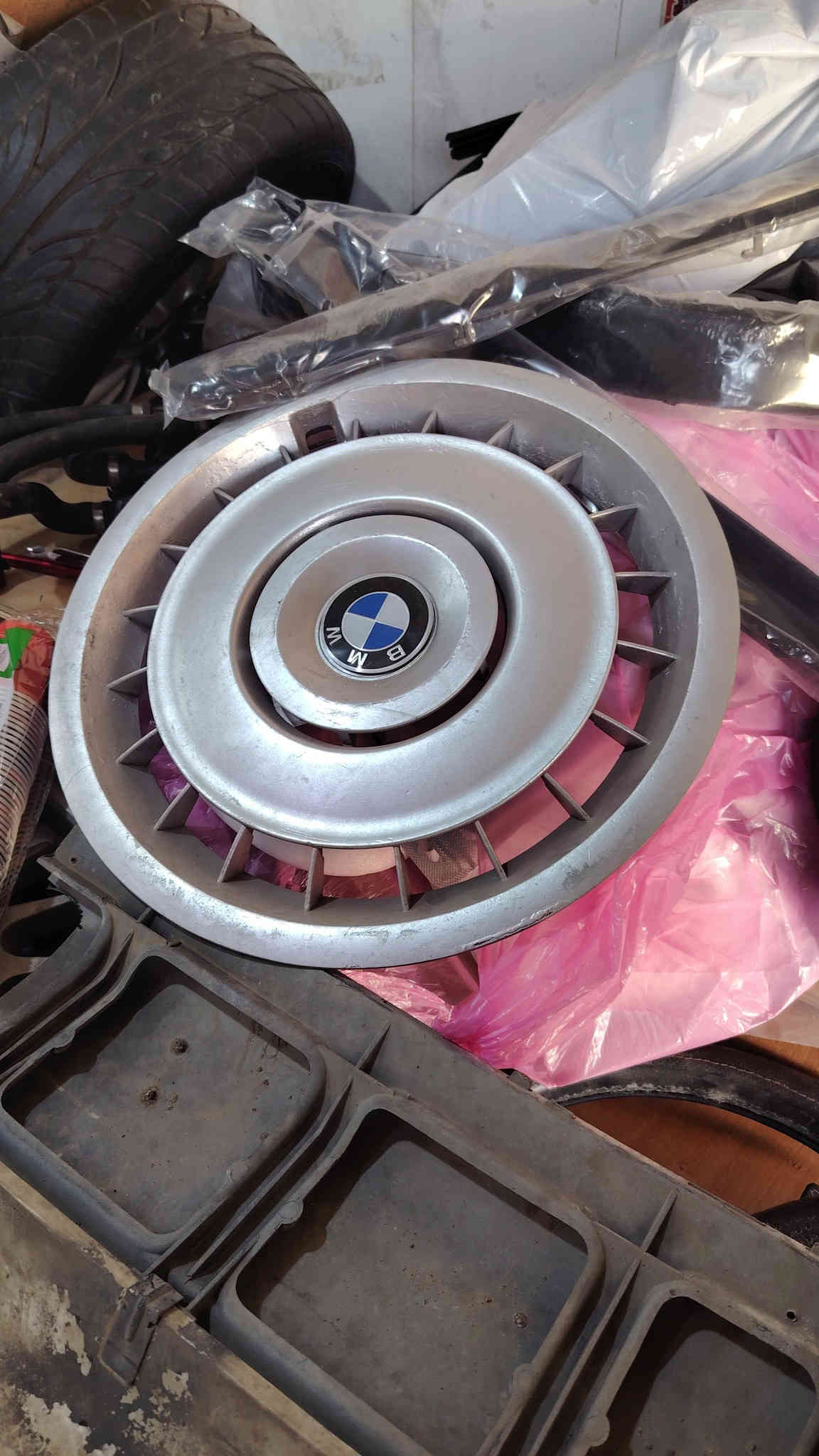 سڵاو هاوڕێیان سوپاس بۆ وەرگرتنی پۆستەکەم
تایەو ویل و ئەشیا چیتان ویست بەردەستە پشتیوان بەخوا
***********
***********
