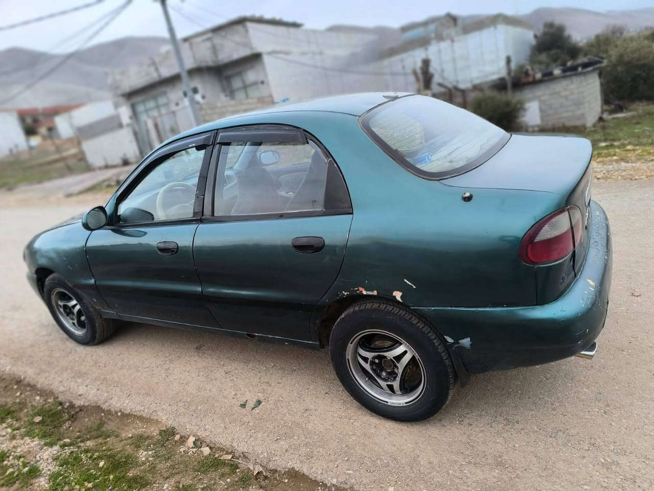 داوێی لانۆس مۆدێل 1994گێڕ عادی
مەکینەی16ی فەلی بەخ وپاوەرە🚗
بەشەرتی گێڕو مەکینە ژێریشی ڕزیوی پێوەنیە
عەشیای لەهەموشوێنێک هەیەو زۆر هەرزانە عەشیای سەیارەکە مەرغوبە
پاکانەی لەگەڵە بەشەرتی ئەوەلیات وموسو بڕاوە وەرگەڕاو دەعم دەی فرۆشم سەیارەی مەعرەز نیە ماڵی فەقیرە بەنزین زۆرکەم دەخوات
نرخی فرۆشتنی 16گەڵاو کەمێک کەمێک معامەلە لەسلێمانیم لەنزیک هەواری شار *********** السليمانية, العراق
