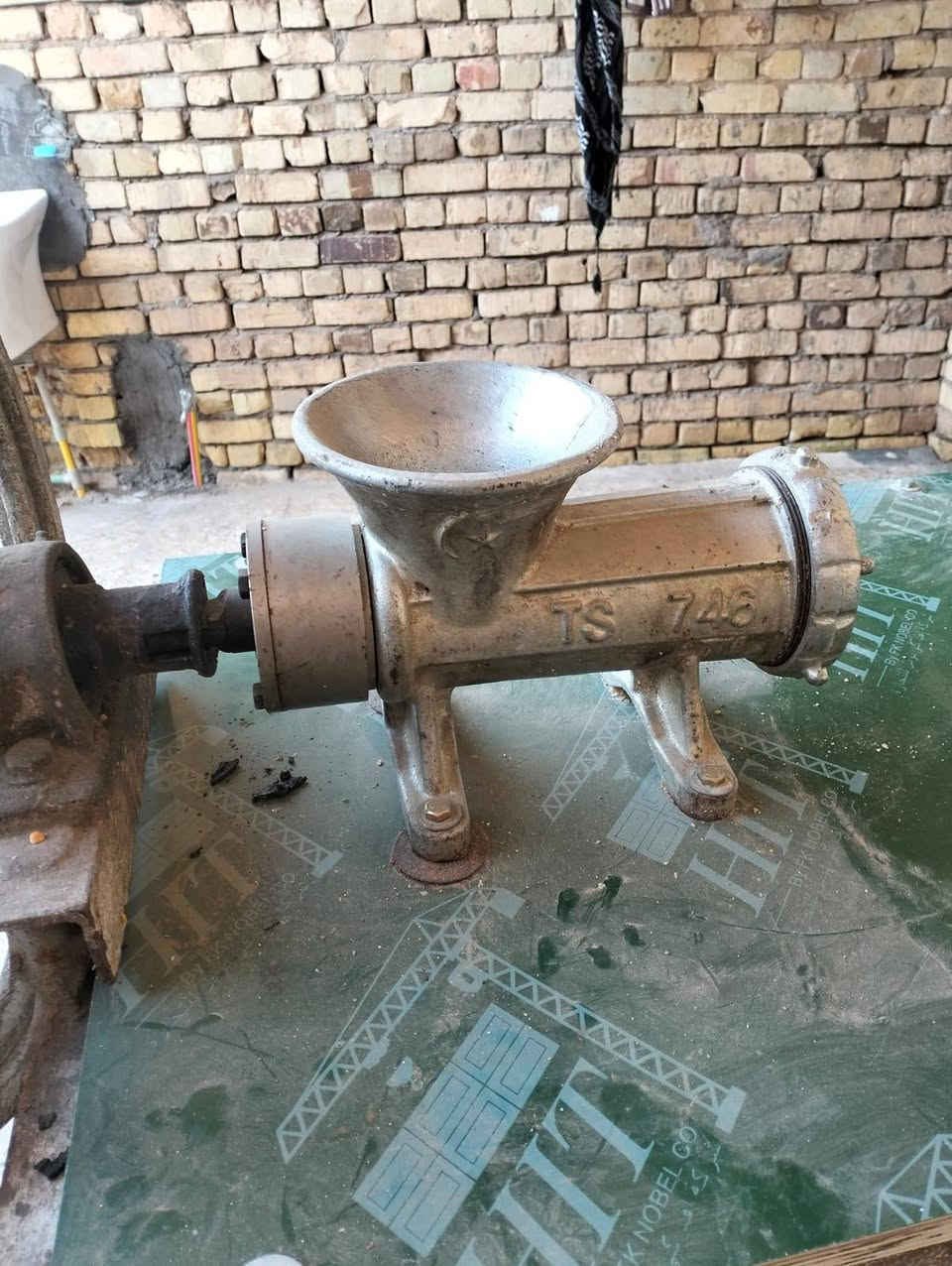 مثرامة حجم 32 ماطور جديد هسه شادينه الها السعر الاتصال ع الرقم ***********
المكان ميسان
