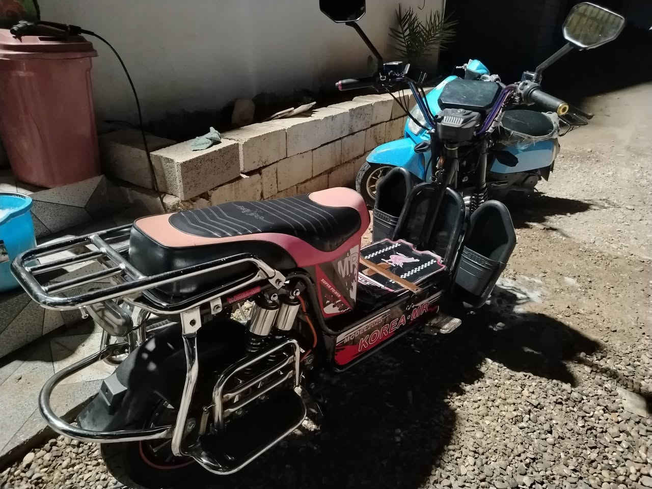 اسلام عليكم دراحة همر شحن للبيع الدراجة جديدة بل حرف المعني تجي 6 بطاريات ما متعوبة الدراجة كاملة السعر 550 و بيها مجال للستفسار *********** مكاني ديالى بعقوبة التحرير الحولي

