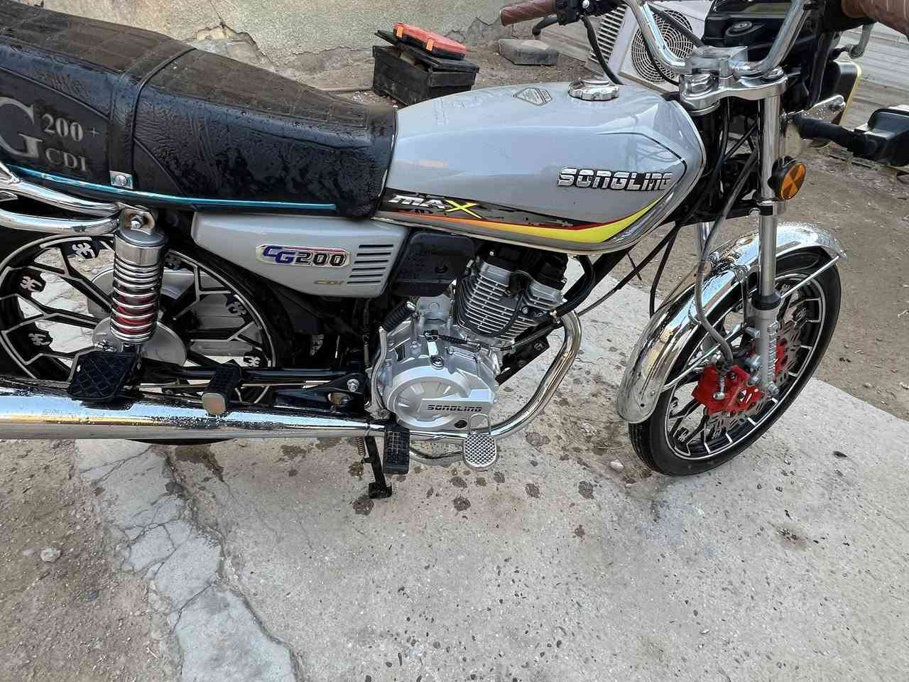 السلام عليكم ٥كير ٢٠٢٥ الدراجه جديده اوراق مكاني طوريج ب٧٠٠ وبيها مجال ***********
