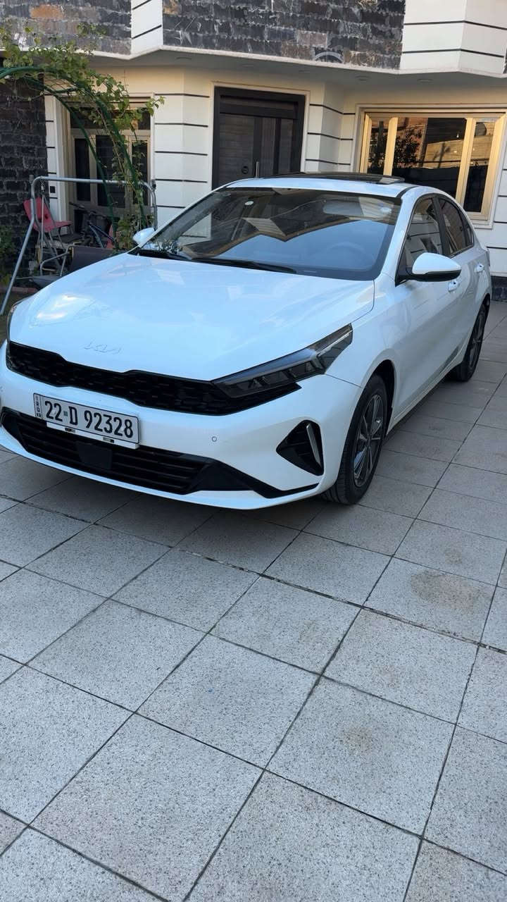 السلام عليكم
سيراتو K3 موديل 2024
السياره فول المواصفات 
كشنات جلد اشاره بالمري 
فتحه بالسقف 
السياره رقم اربيل باسمي 
مكفوله السياره من الدعاميه للدعاميه 
السعر.  141$
العنوان بغداد /حي الاطباء 
الهاتف ***********
