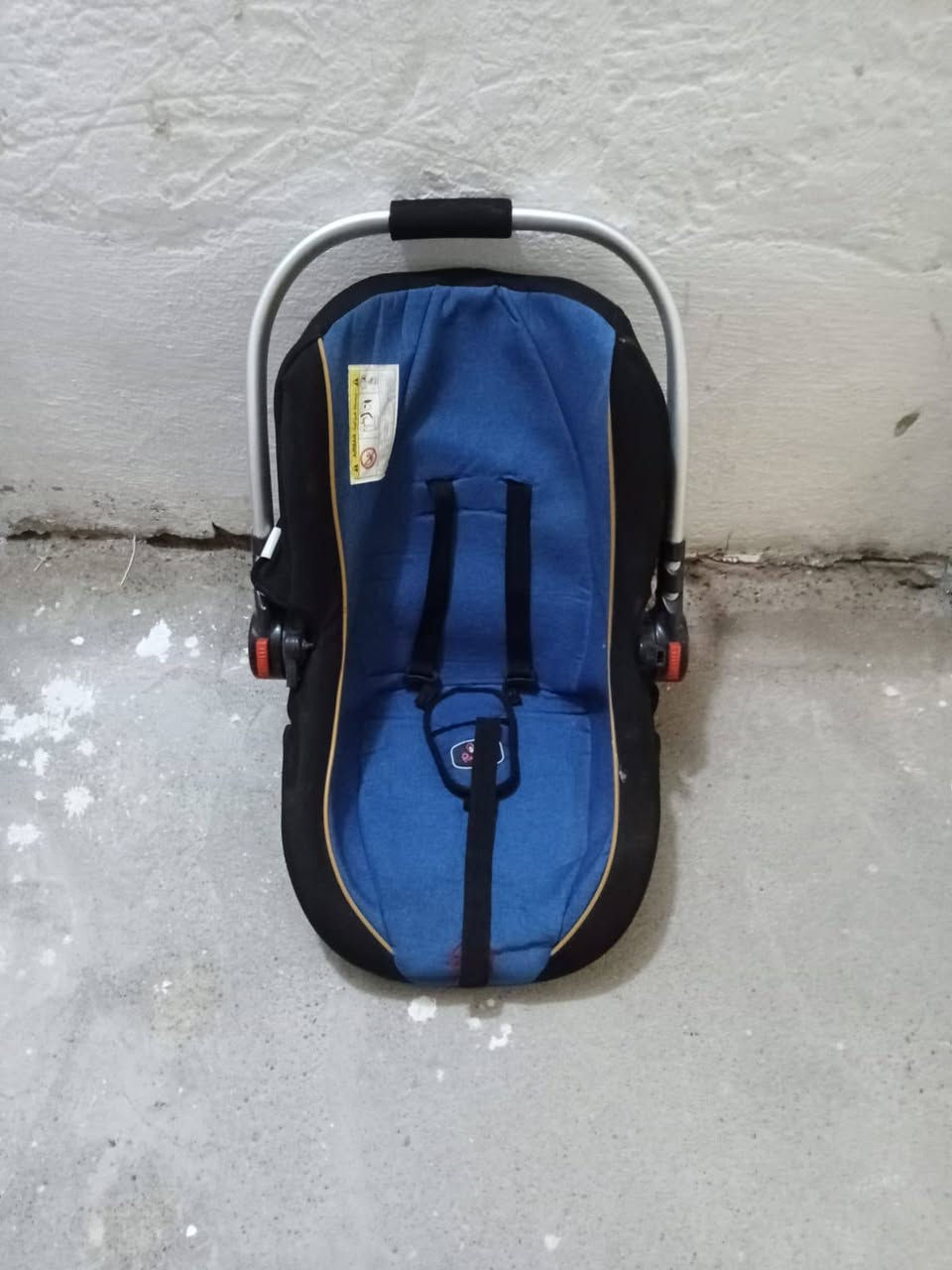 ميزا طعام جديد مامستخدم 175/
حذاء رجالية عسكرية جديدة قياس 41 لبيع 10/
حذاء اسود جلد طبيعي قياس 42 سعر 15


**إذا كنت صاحب هذا الإعلان وتريد حذفه لأي سبب، رجاءا أرسل رسالة إلى الدعم الفني**