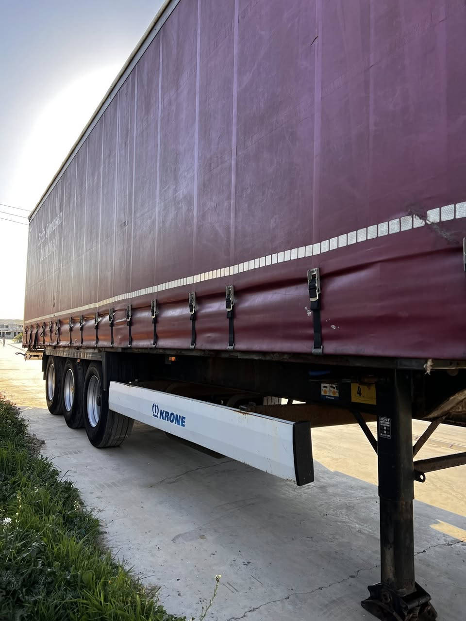 للبيع عربانه كرونه  دخول جديد منفيس موديل 2014 سقف سلايت دنكير بيبي بنز اي بي اس جادر لوك تايرات خير من الله مكان ديالى خانقين  *********** عربانه جديده
