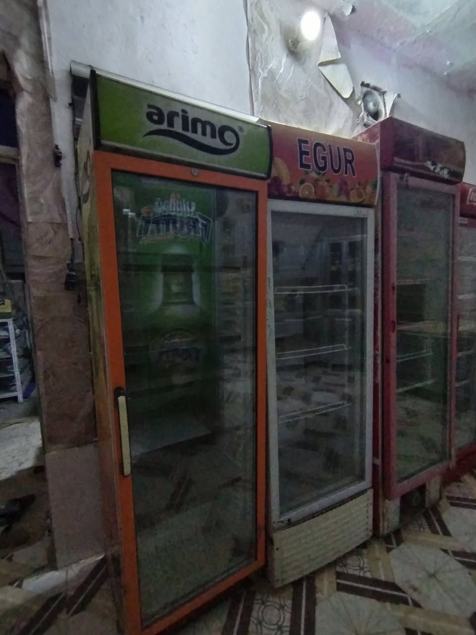 للبيع *********** 
برادات عموديه ٣
مجمده ارضيه ٣
ميسان المجر الكبير
