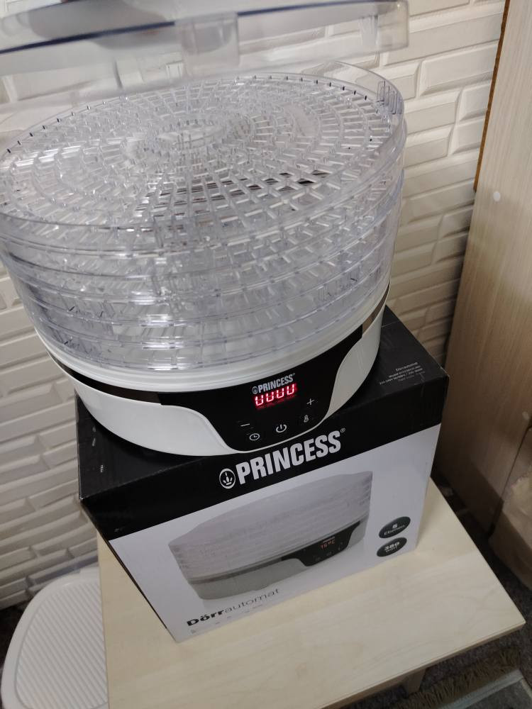 ئامێری ئەڵمانی  وشکردنەوەی میوەو سەوزە 
٥قاتەو پلەی گەرمی و کات خۆت دیاری ئەکەی فوول کوالێتی چەن عەدەدێکی کەم بەردەستە 
شوێن سلێمانی گەیاندن هەیە *********** السليمانية, العراق
