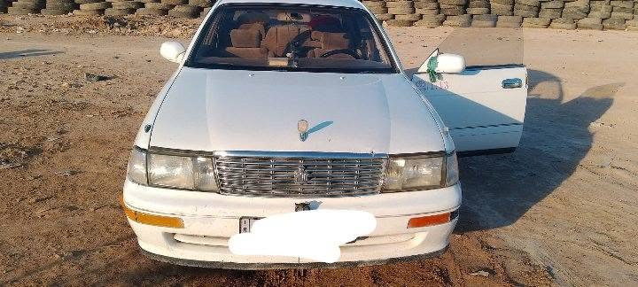 سلام عليكم ورحمه الله وبركاته سياره بطه موديل1993محرك2500كيرمكفول رقم انكليزي اديالى سعر 40وشراي يتصل عل ***********
