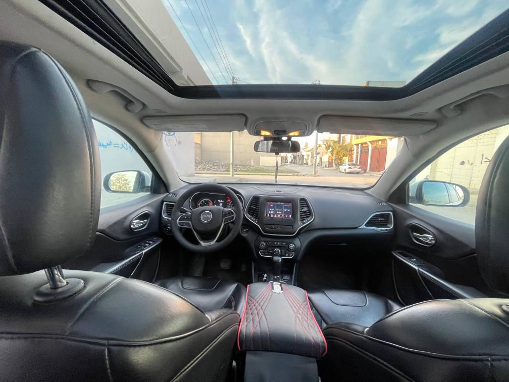 فرۆشتنی خێرا
Jeep cherokee 2019
 132 گەڵا
ژم:***********
جێب چیرۆکی ٢٠١۹فول فولە سلاید و پانۆ ڕاما و کوشن جڵدە
ڕادارە، بەسمەو شەغالە
٤تایەی تازە
 ،تازە سێرڤسی کامل کراوە
ئەوتۆ برێک 
ئەوتۆ پارک
کوشن هیتەر
سوکان هیتەر
لایت لید
ئەی بی ئێس
مەکینە ۲.٤ مەرغوب بۆ کاسکێت کراوەتەوە
سەنەویو ڕەقەم تازە بێ ئێڕباک بێ ناوگرتن 
  تەنها بۆنیتی بۆیاخە لەگەڵ دوو پەڵە کارتی بچوک
*********** رانية, السليمانية
