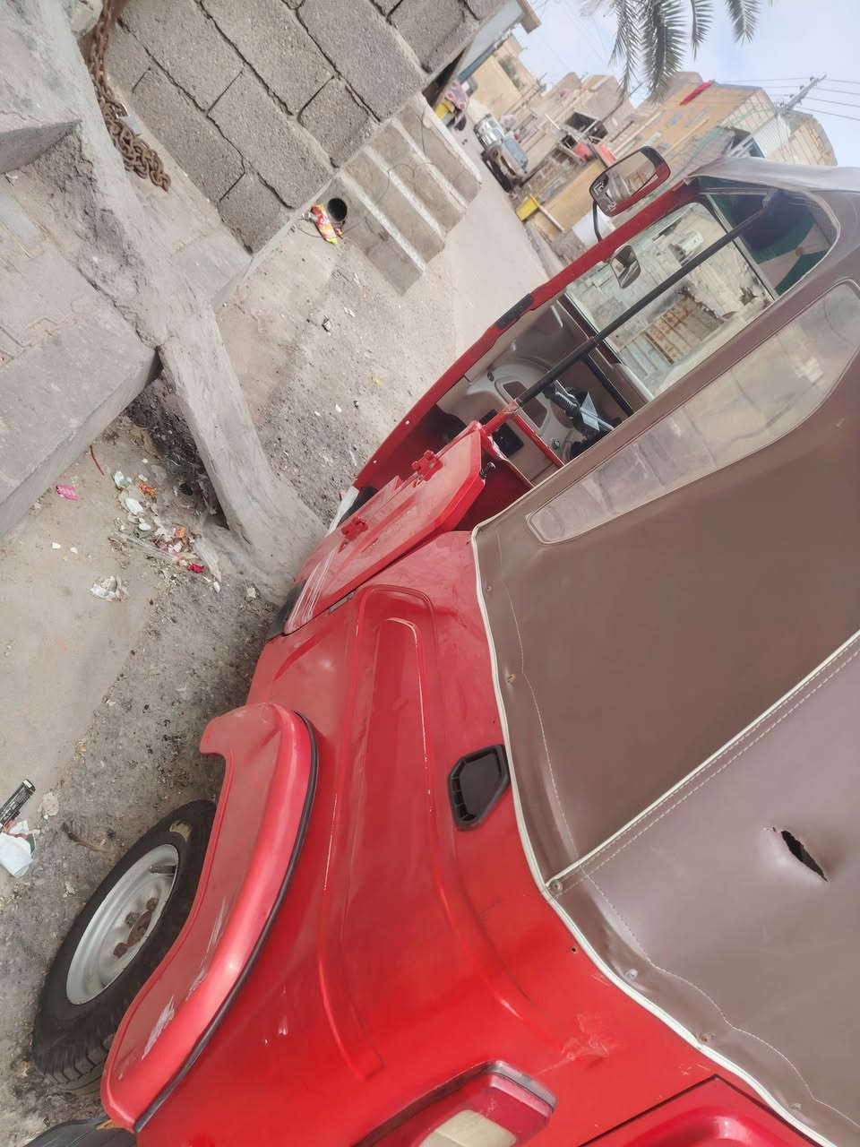 سلام عليكم تكتك لبيع موديل 22 بيها شويه خياس المكينه مفتوحه العنوان بصره 5ميل ***********
