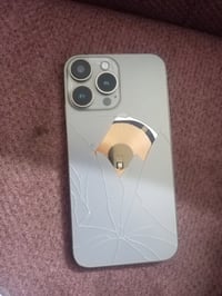 اكس ار محور 15 برو لبيع بطاريه 80 بلاديه شاشه بلاديه فقط ضهر مكسور الس...