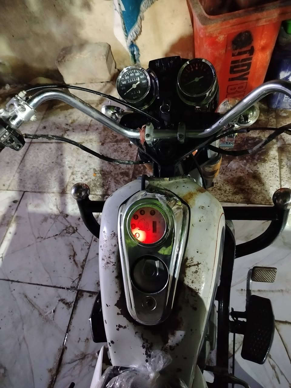 السلام عليكم ستوته للبيع مديل 19 اوراق اصولي محرك 24 مفتوح بستم فقط كهربائيات شغاله  تايرات جدد جاهزه ترايك وين ماجان السعر ع خاص مكاني شطره وهذه رقمي ***********
