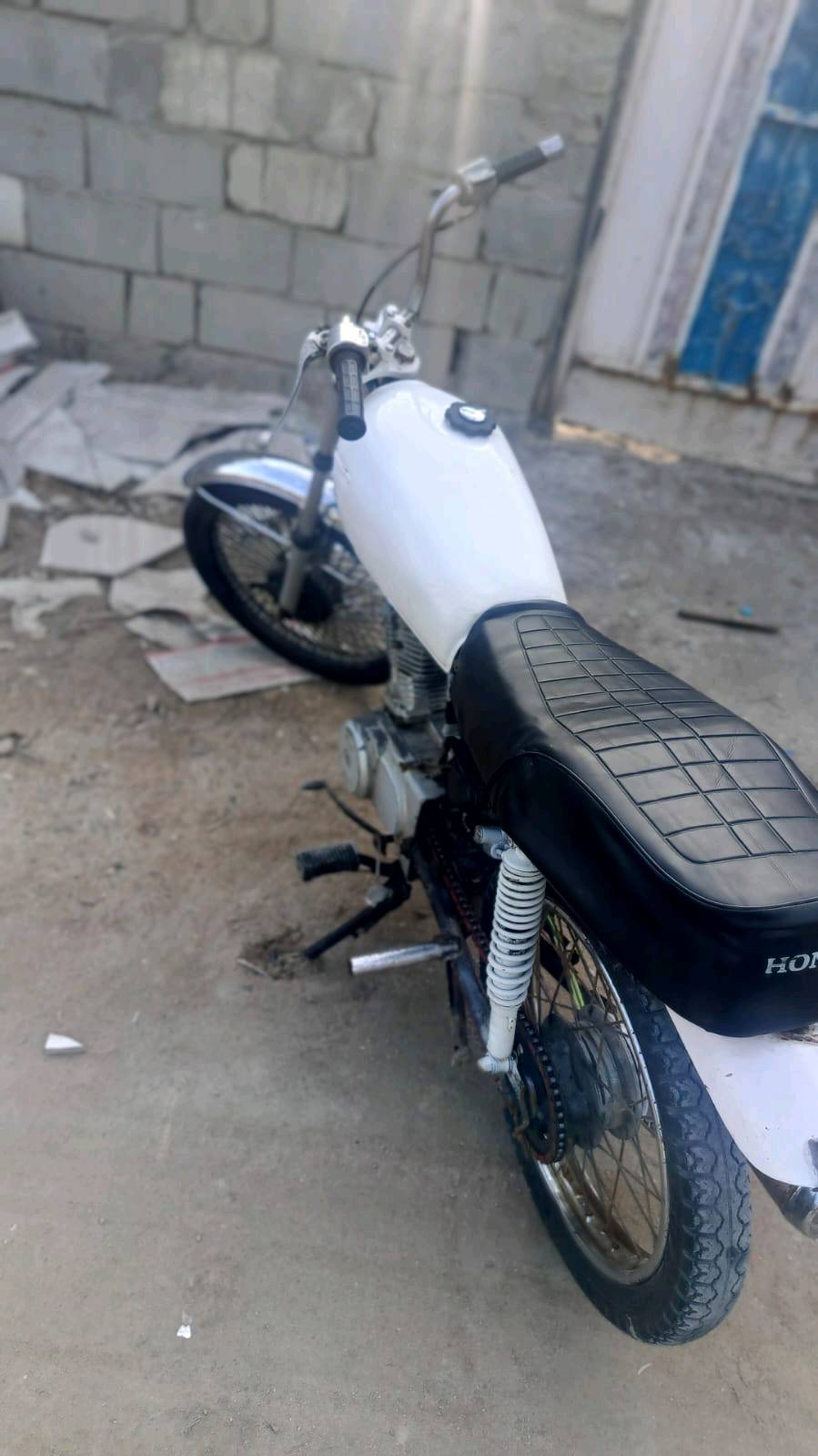 سلام عليكم دارجه للبيع كلك  سعر 250 وبيها مجال لشراي  مكاني بصره شط العرب جزيره  مو شراي لا يتعبني  👍🏼هاذ  رقمي***********