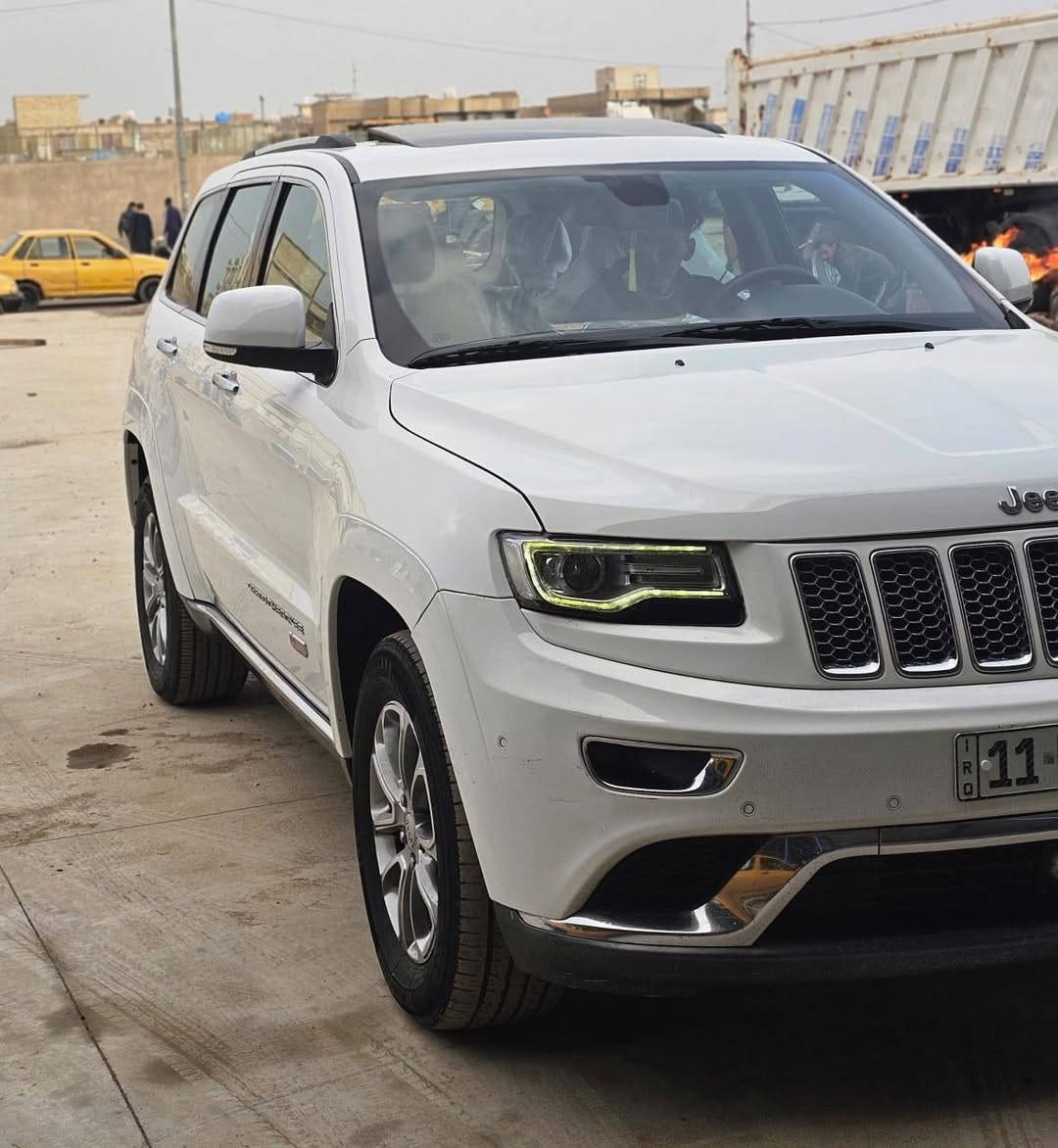 جيب سومت خليجي كفالة عامة 
سياره جديده جدآ ماشيه 50 الف
 فول مواصفات 
 محرك 6 سلندر 3600 
الموديل  2014 
رقم بغداد  جكات 
ماوس تحكم مودات القيادة
سستم سماعات  دمام بالجنطه 
-جنطة كهرباء -حساس امامي خلفي  
-مصابيح متحركة مع المقود
-تدفئة مقعد السائق والراكب
-تبريد مقعد السائق والراكب
كراسي السائق والراكب كهرباء
-تدفئة المقود -مقود كهرباء
-شفتات ستيرن -شاشة كبيرة  -15 سماعة  
-كاميرا دوارة  -تدفئة بالمرآة
-مرآة جانبية قلاب عند الرجوع
 -مرآة تعتيم عاكسة للضوء داخلية وجانبية
-بانوراما ع طول السقف
شاشة ودشبول مبرمجات نضام SRT مع الاوبشنات 
وباقي مواصفات السومت معروفه
***********
