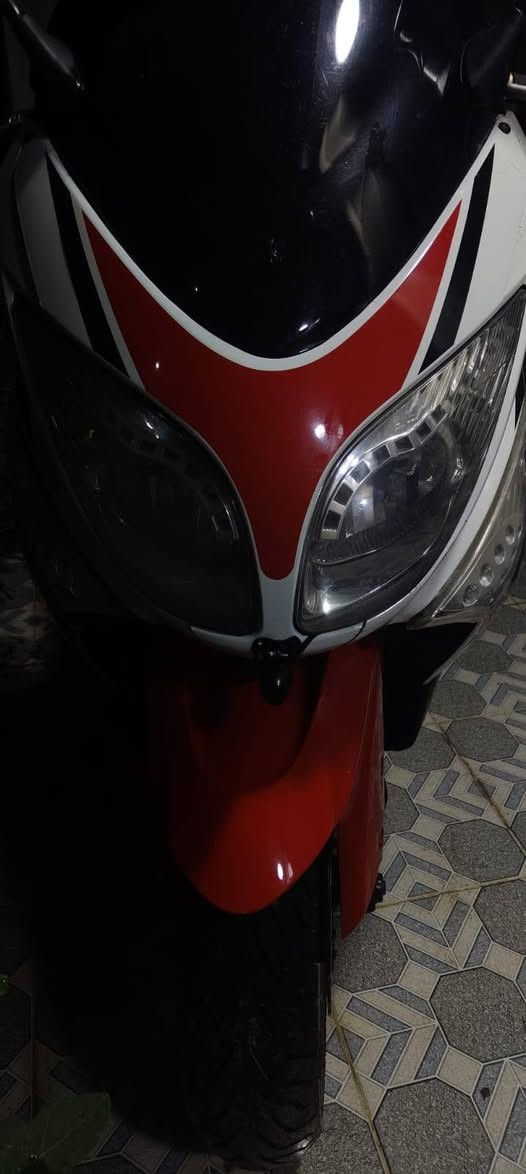 🔥 للبيع دراجة TMAX موديل 2011 خمسينية 🔥
دراجة نظيفة جداً مال جناي 👌
معدلة ومهتم بيها من الألف للياء ✨
🔧 برمجة كاملة
⚙️ كلجات داخلي وخارجي من شركة Malossi المعروفة بالقوة والأداء
🖤 صالنصة كاربون فايبر
📷 داش كام أمامية وخلفية
📱 شاشة CarPlay
💡 فول LED (بجم – سكنات – بك لايت) كلها لدات
السعر: 35 وبيها مجال للطيبين 😉
السوك كلشي بيها وما تحتاج فلس ✌️
📞 للاستفسار: ***********
متوفر رصيد + واتساب
