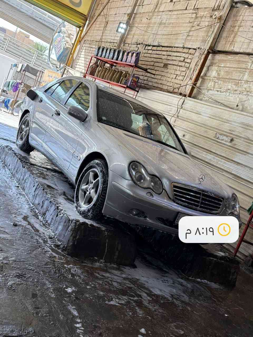 مارسدس c180سياره ادوات ادوات جديده موديل 2003سياره مكينه كير تخم تاير كله جديده كفاله من الكصه ول صبغ  سعره 55مكاني نجف رقم التلفون*********** متومه شمالي رقم وسنويه جدد
