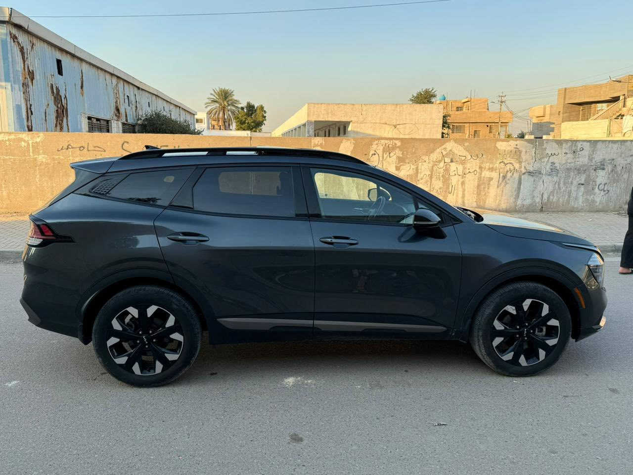 ﷽
سبورتج (2024) وارد امريكي
[][][][][][][][][][][][][][][]

فول مواصفات اكس لاين 
مواصفات :- بصمه - بانو راما - محرك 2500 -
رادارات - حساسات - كشنات كهرباء + جلد -
صندوك كهرباء - شحن لاسلكي - تشغيل عن بعد
شاشة كبيره متصل - قطعتين تبريد

الضرر :- نبديل جاملغ وبنيد + باب نفس اللون

السعر (180) بدون رقم - بدون رقم

مكان السياره ( بغداد - الزعفرانيه )
***********
