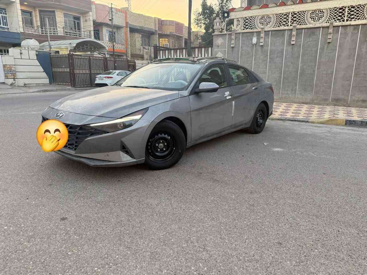 النترا 2023 وارد امريكي
 ماشيه 40 mi حقيقي
 المواصفات :
 بصمة  
تشغيل عن بعد 
فول تحكم استيرن
 مود درايف 
 اوتو بريك
 اوتو ستارت 
 مانع انحدار  رادارت
 رادار نقطة عمياء
 شاحن وايرليس 
اوتو هولد
محرك ٢٠٠٠ دوش
 شاشه ديجتال

الحادث موضح بالمنشور بدون دواخل شرط سونار 

سياره جمبازيه تخبل وجاهزه من كل النواحي 
 العنوان بغداد حي الضباط

للتواصل  ***********
