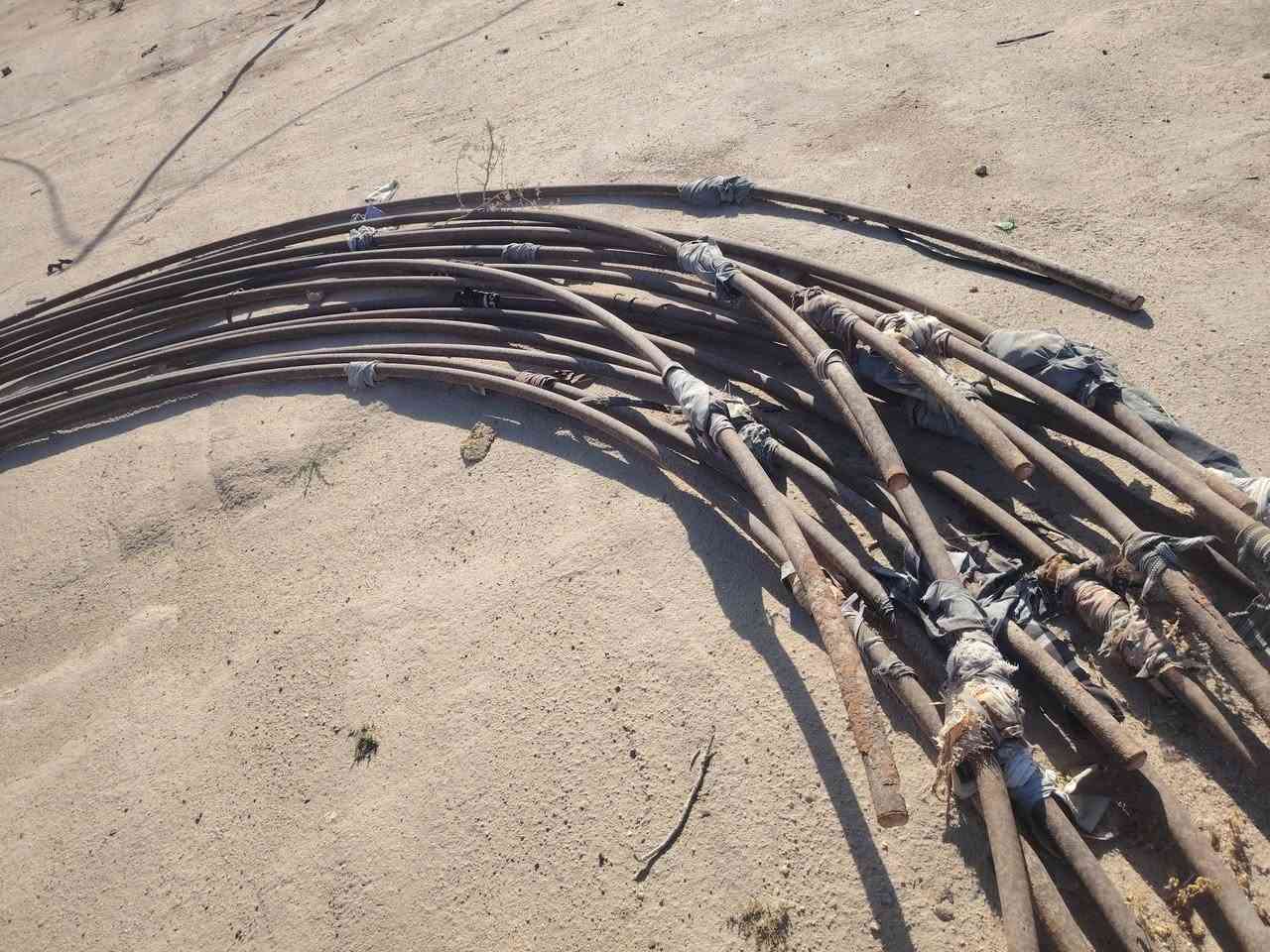 العنوان بصره لزبير  ***********
***********  بيت حديد عدد 10قطع ابو ل10

يصير مشتل ويصير جاخور مال عجول مال قنم مال دجاج 

كلشي يرهم
