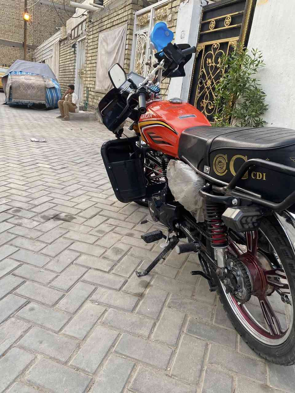 سلام عليكم شباب شوفه كبال عنيكم نضيفه من كلشيي تجي جيب فيترافحص لا تعبني برغي ما مفتوح اكفلك مكينه سعر750بيه مجال حك جيه مكاني مدينه صدر رقم ***********
