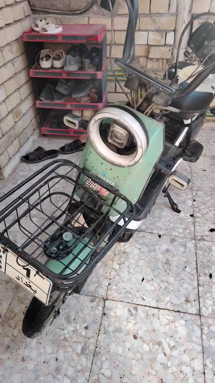 دراجة شحن للبيع نقص بطاريات وشاحنة سعرها شغالة سعرها 100العبيدي شارع عشرين ***********بي وتساب
