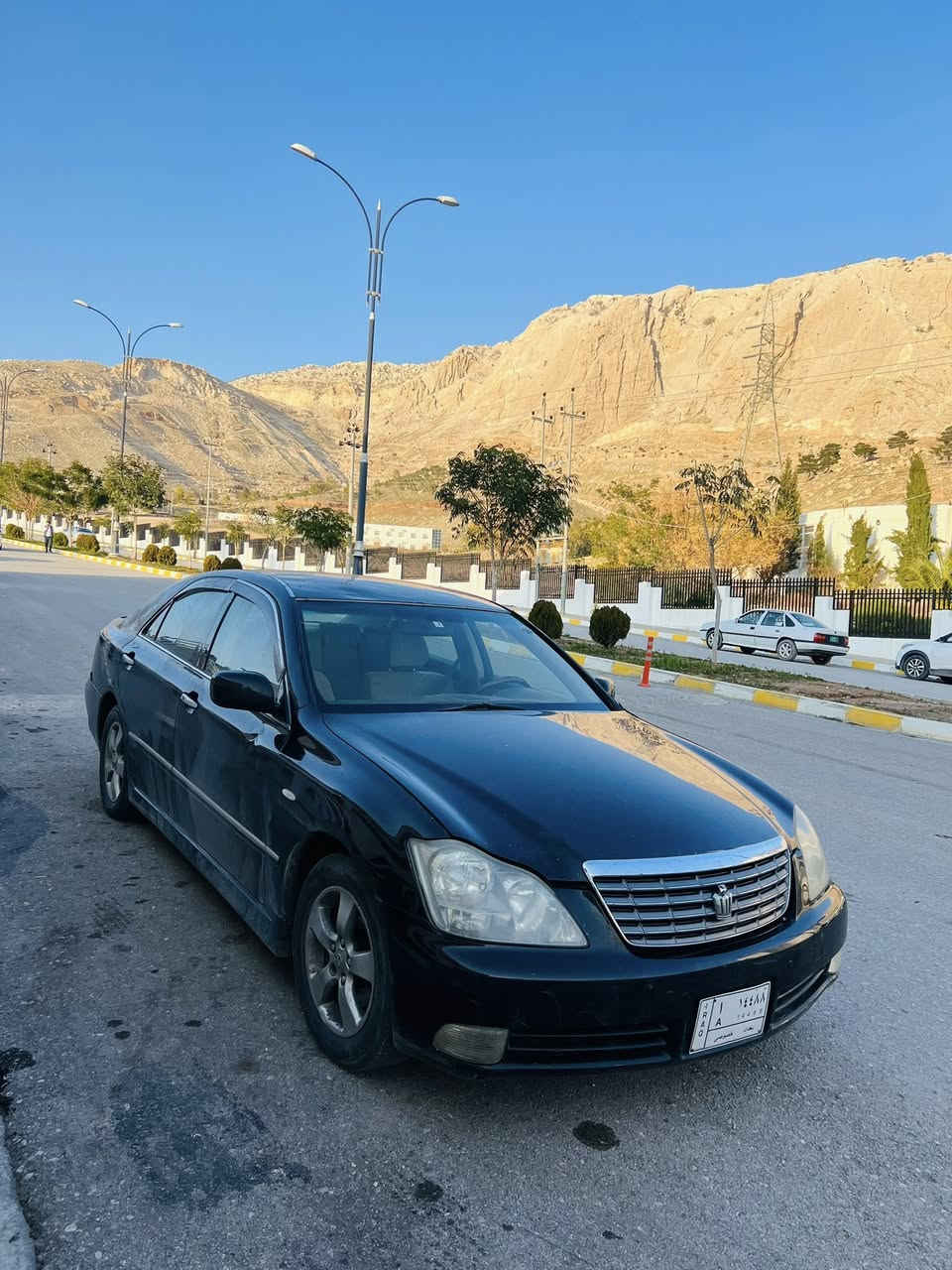 براوه يه 
٢٠٠٧
ساج مه له كى 
٣دوگمه 
په رده ناوزه رد 
ره نگ گؤراوه
٤٣گلاو مه جالئ كه م 
***********
