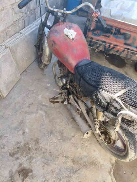 سلام عليكم دراجه رثم اسود وسنويه وكاله وراعيهه موجود هندر واحد تشتغل سعرهه200قفل مكاني نجف شارع المطار رقمي***********
