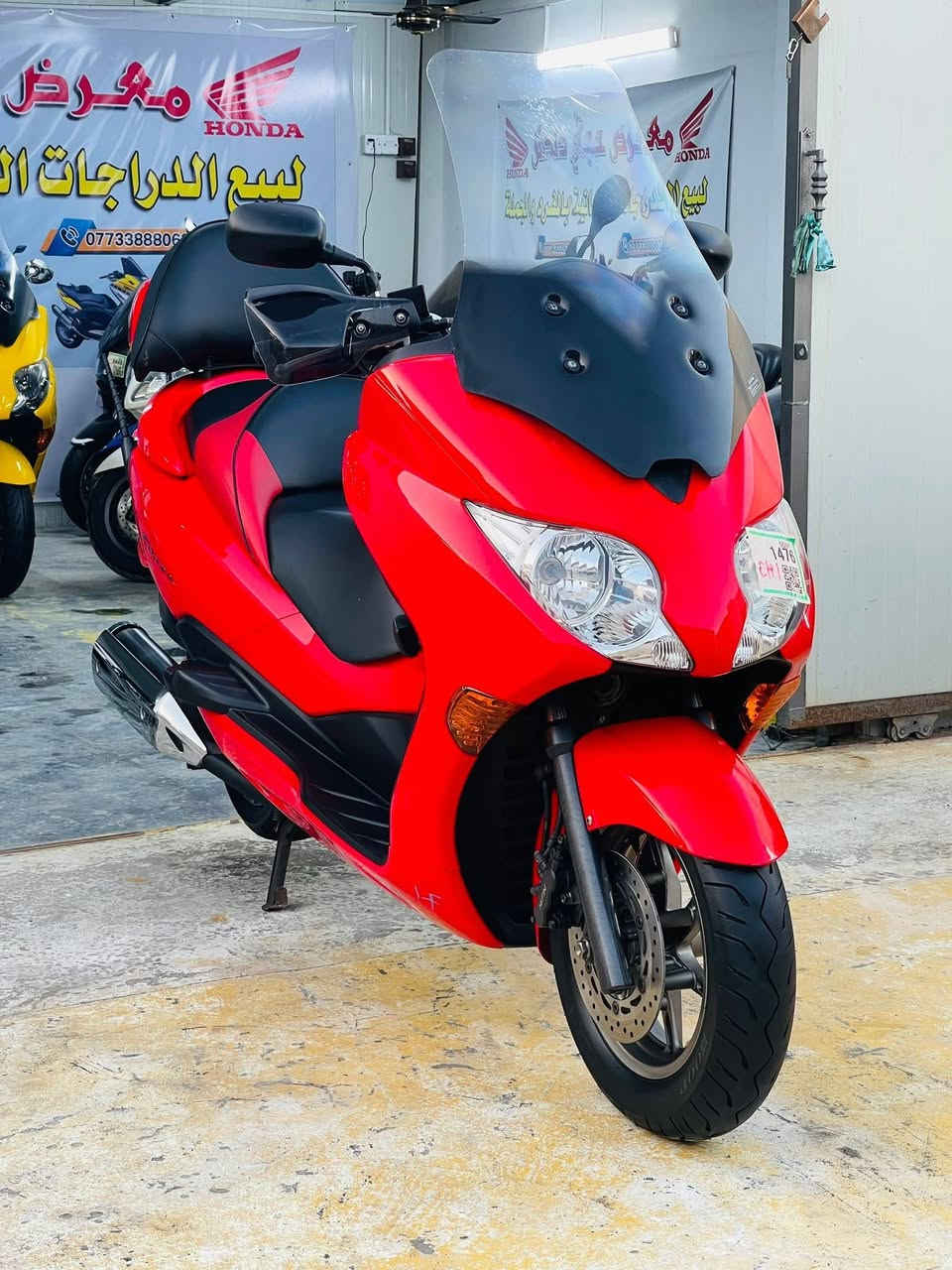 0/10 فول موصفات لون مميز شرط بحاله الوكاله
مسجل بلاي يعله ويه سكليتر
جنطه مثلثه
مصدات هواء اصليه
جامه طويله
الشراي يتصل ***********
مكاني ميسان/العماره
