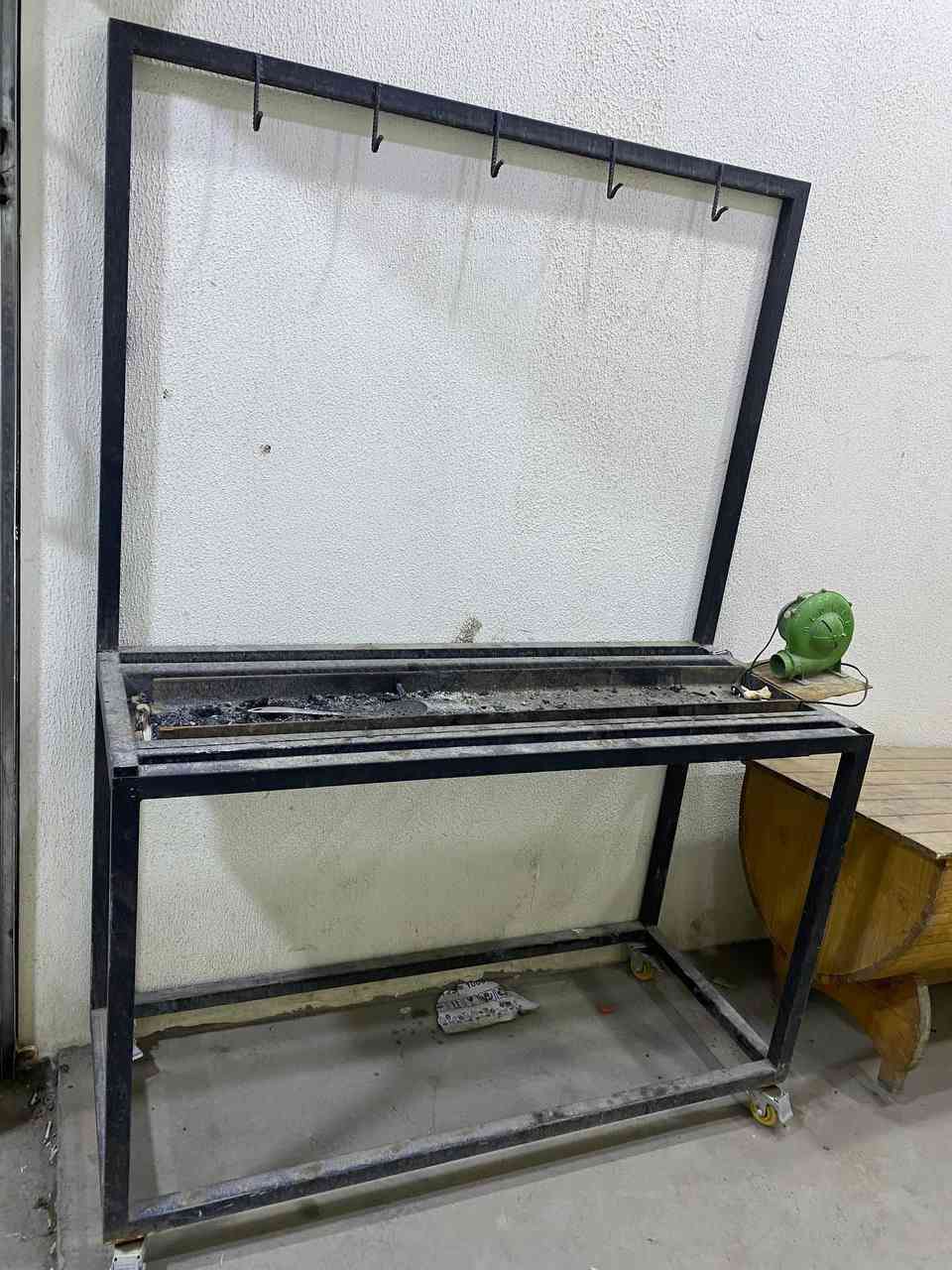 السلام عليكم
مطعم جاهز للشغل  الكهرباء وكلشي متوفر اله مجاني 
 الإيجار  200  الف. 

المكان شغال وتابع للكوفي

المكان  شارع الأرامل 
 قاعه الحديد الزهاوي
وجواها ايكون كوفي 
ف مقابيلها

(.  عربانه اكل ام لبخار   )

تاخذ ٦ نوعيات اكل 

عربانه   اذره  
وترهم للعصاير لطبيعيه  مجرد تنسد لفتحات  

مشوايه جاهزه هيه ول شياش 
قناني غاز 2
ثلاجات 2 + مجمده 

مطبخ. اله ايكون لتحضير الاكل

مطعم جاهز  من كلشي

رقمي ***********
