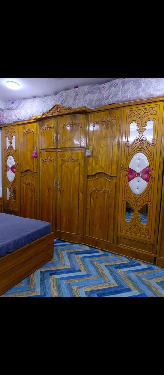 السلام عليكم غرفه اخشاب للبيع ***********
