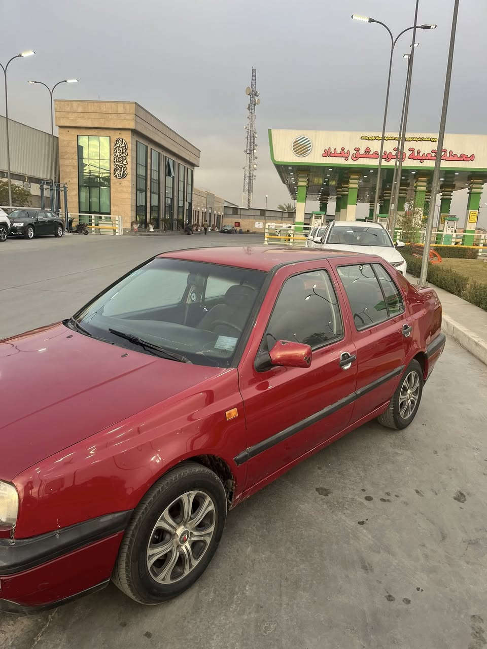 سياره كولف فنتو مديل 1995 رقم بغداد ورقمه حلو تحويل ثاني يوم كير مكينه مكفولات وكهربائياته هم مكفوله السياره جاهزة تخم تاير جديد باتري جديد 
تبريد +تدفئة لون احمر السعر40 وبيه مجال 
العنوان بغداد الشعب مقابل محكمة الشعب 
الهاتف ***********
