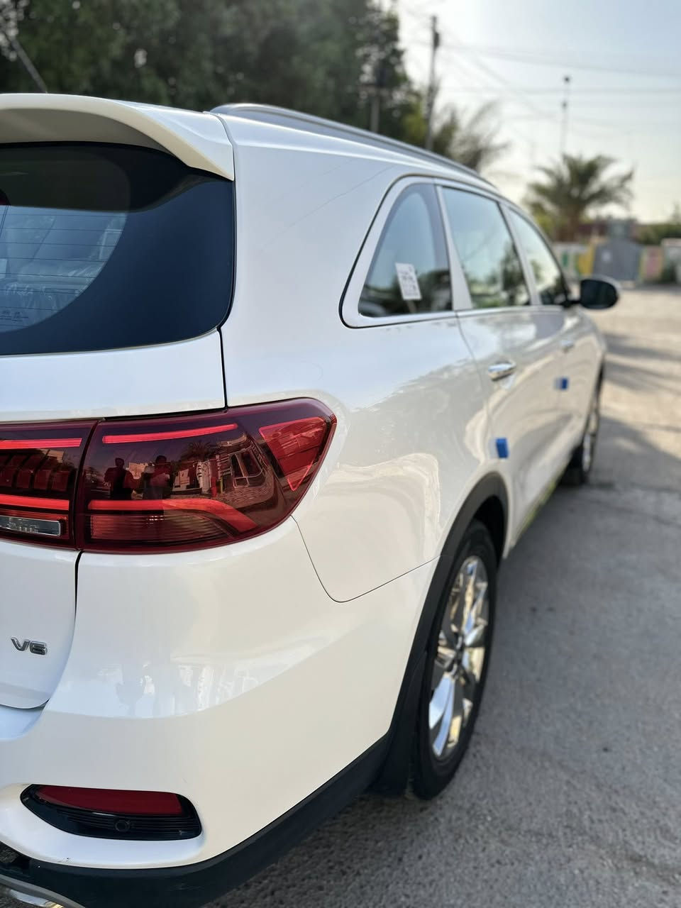كيا سورنتو 2019  خليجي 
سياره جديده ماشيه (42) الف فقط  مكفوله كفاله عامه من الضربه والصبغ والبارد  سياره جديده على وضع الشركه برغي مامفتوح بيها كير محرك كفاله عامه 
سياره فول مواصفات 1/1  ماعده بنوراما فقط
محرك 6 سلندر 
7 راكب 
3 قطع تبريد 
بصمه 
مري شفط 
اشاير بالمري 
كرسي كهرباء  جهتين 
شاشه ابل كار بي 
 تبريد شاشه 
كشنات امامي تدفئه تبريد 
كشنات خلفي تدفئه 
صندوق كهرباء 
شاحن واير ليس 
سايد بريك بصمه 
تحكم ستيران جهتان 
ترحيب 
 نظام اتو هولد
لايتات زنون 
بك لايت LED 
بعد بيها هواي مواصفات 

سياره جديده على وضع الشركه 
البصمه الثانيه 

رقم بغداد  بسمي شخصيآ 
هزه جديده سنويه 2032 
تحويل ثاني يوم 
مكان السياره بغداد 
السعر اتصل وخادم 
الاستفسار اكثر الاتصال على الرقم  
***********
