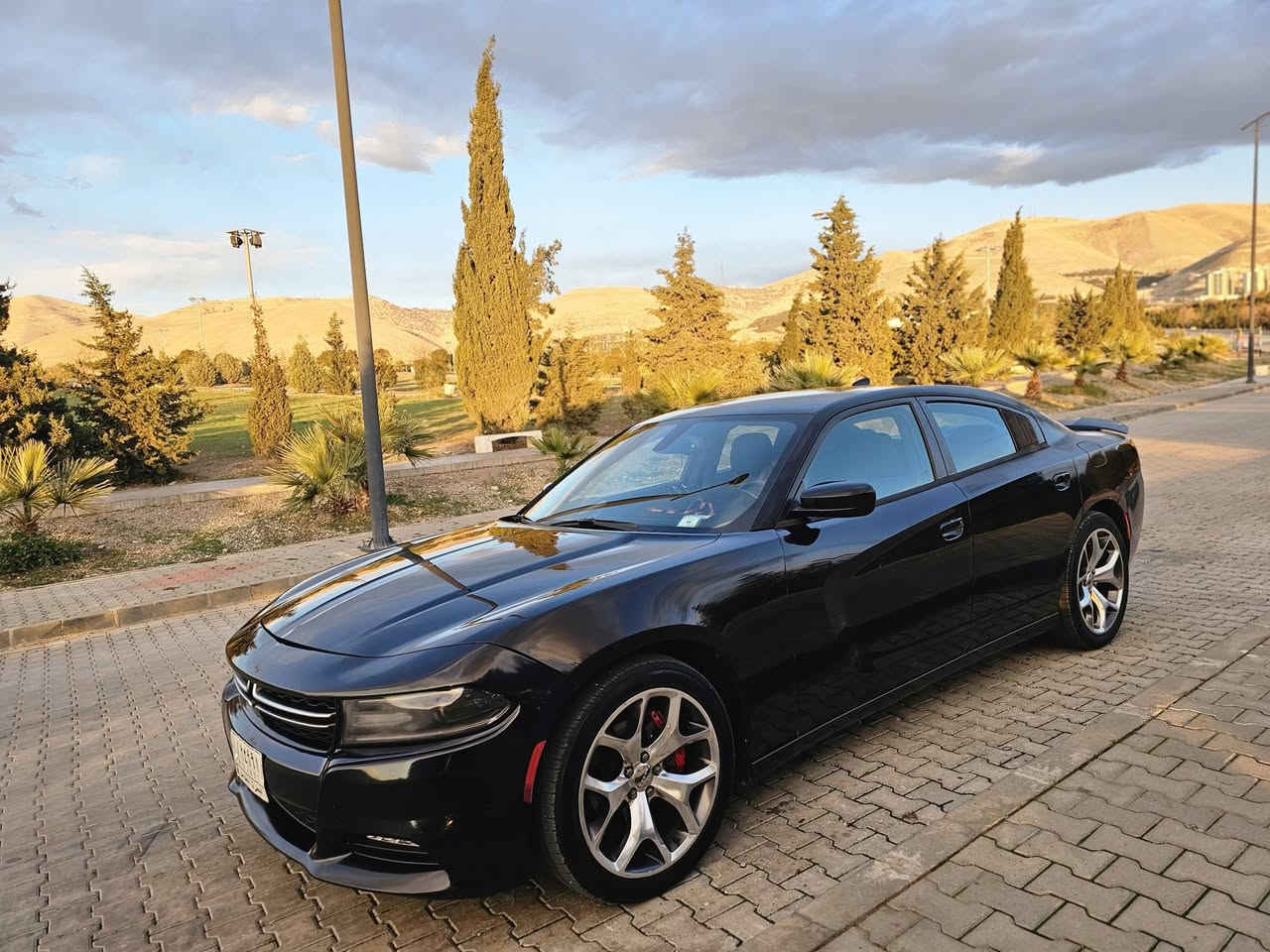 سلام عليكم اخوان للبيع جارجر  2015 فئه SXT رقم بصره مشروع وطني تحويل مباشر سنويه ل 27 سياره داخله تقريره سرقه جميع القطع الخارجيه.. مكفوله من الضربه وأي عيب شرعي لون اسود بيها مكانات جراد واضح بالصور تقريرها مرفق ضمن الصور السياره جاهزه مال جناي مامشتغله خط استخدام شخصي فقط ..
1/مكينه وكير 3600 ع الفحص
2/ تبريد امامي خلفي 
3/ شاشه كبيره 
4/شفتات ستيرن 
5/ كشنات حضن مخمل 
6/ كير طياره 8 نمر 
7/ ايرباكات سليمه
8/ ويل حجم 20 مع تخم تاير جديد 
وباقي المواصفات المعروفه
السعر (155) قفل ( مكاني البصره خور الزبير )
عجبك السعر تفضل شوفها وافحصها وبالعافيه عليك 
*********** واتساب فقط
